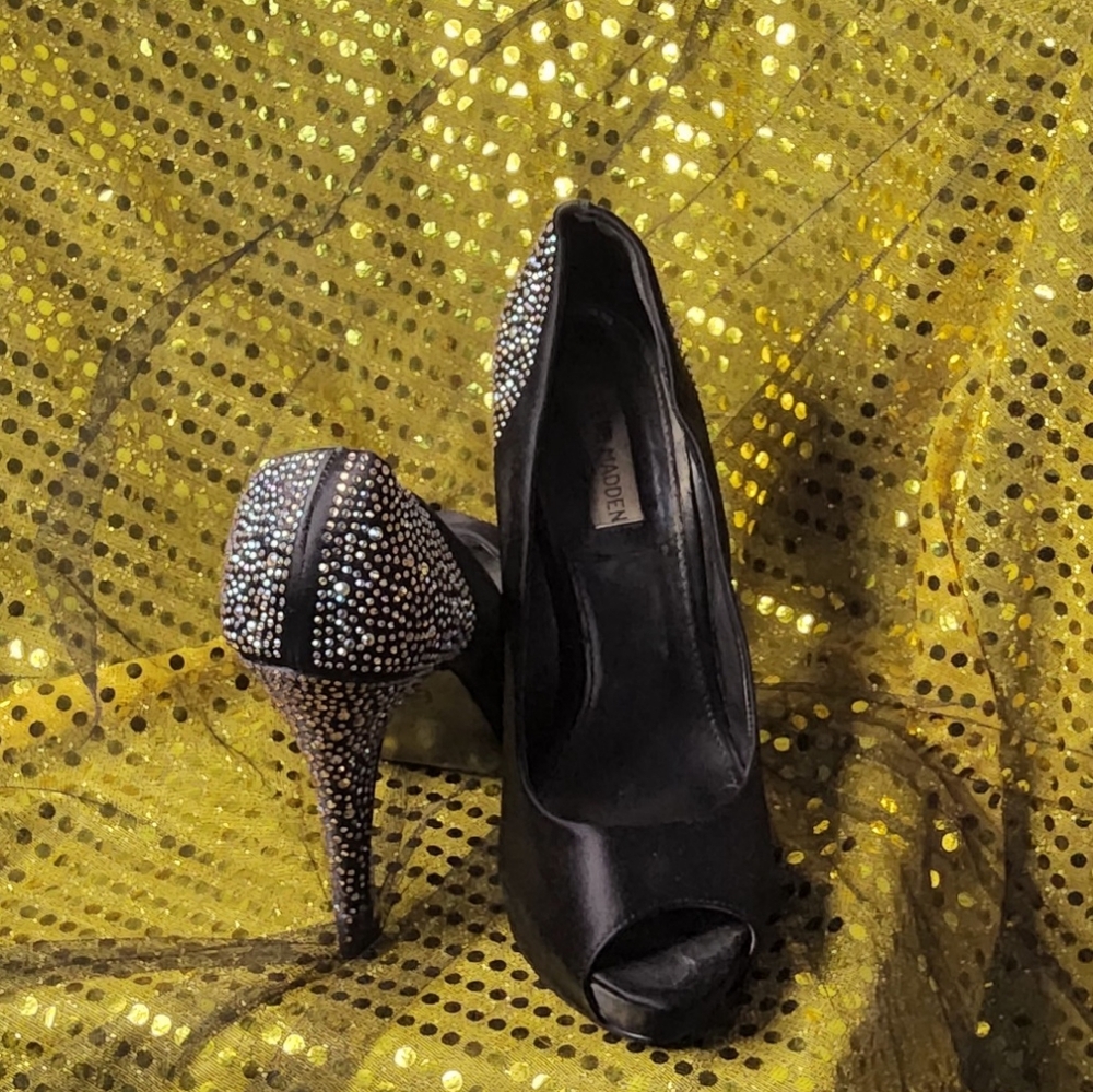 Steve Madden Playy-R Rhinestone Heel